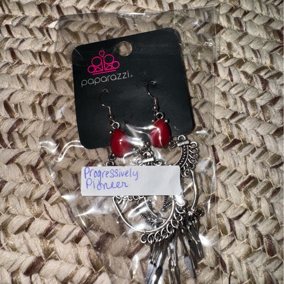 Paparazzi Earrings - Picture 2 of 2